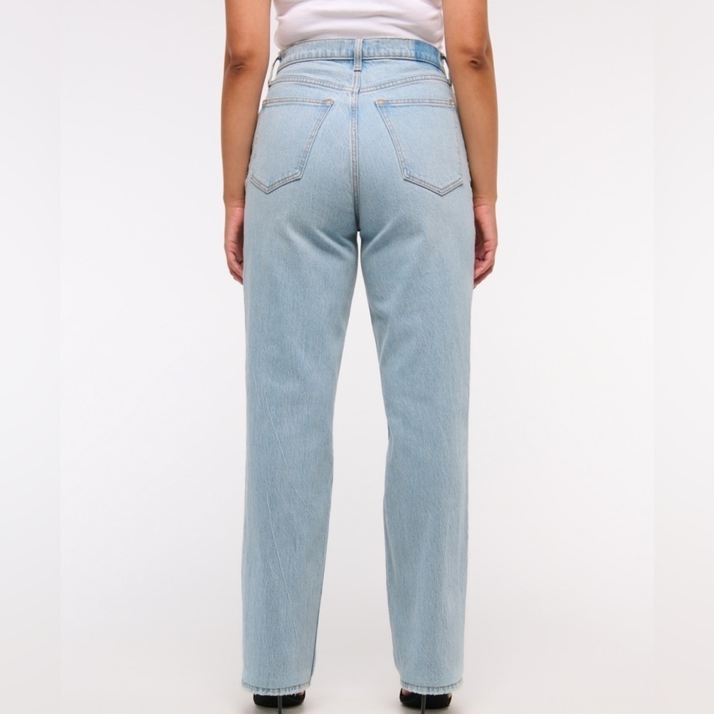 Abercrombie & Fitch '90s Straight Ultra High Rise Jeans - Picture 6 of 10